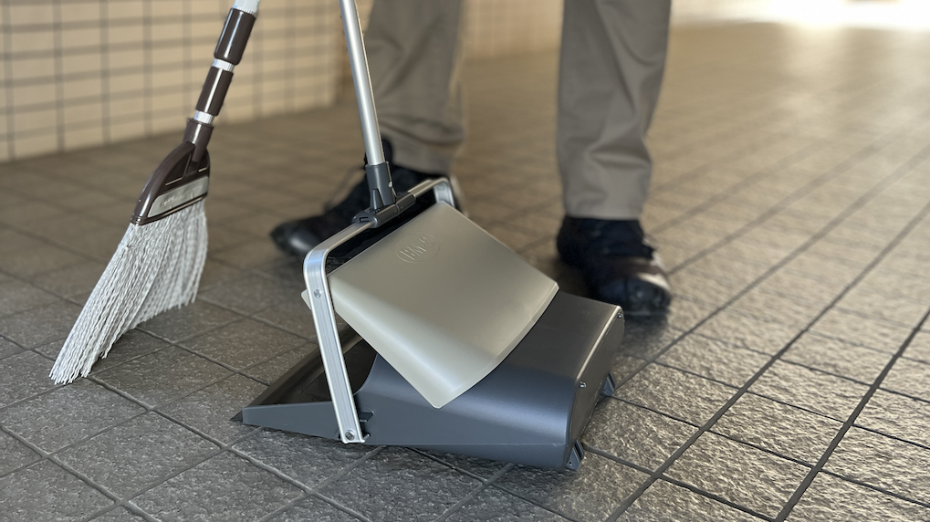 共用部床面掃き掃除